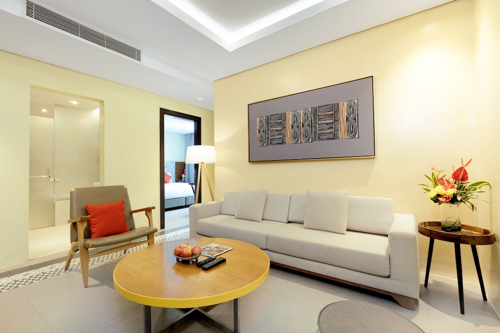 Summit Galleria Cebu 54/74