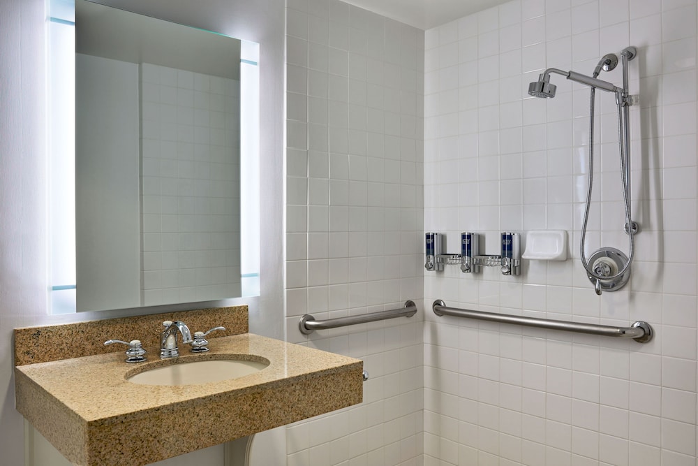 FOUR POINTS BY SHERATON LITTLE ROCK MIDTOWN 14/42