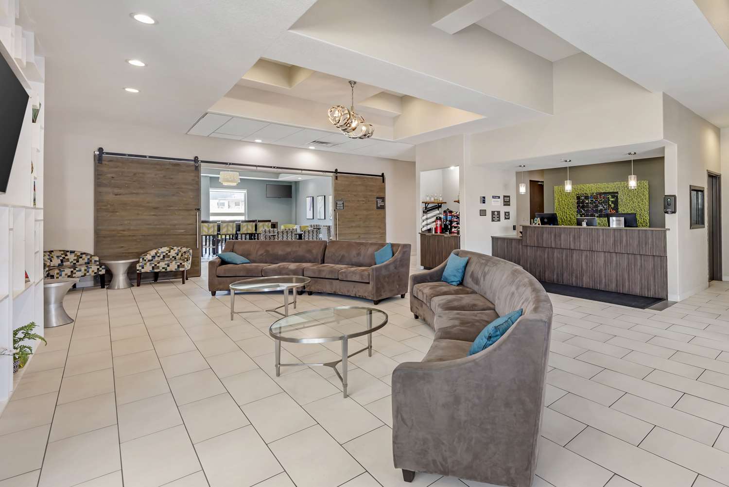 Best Western Plus Pflugerville Inn and Suites 26/37