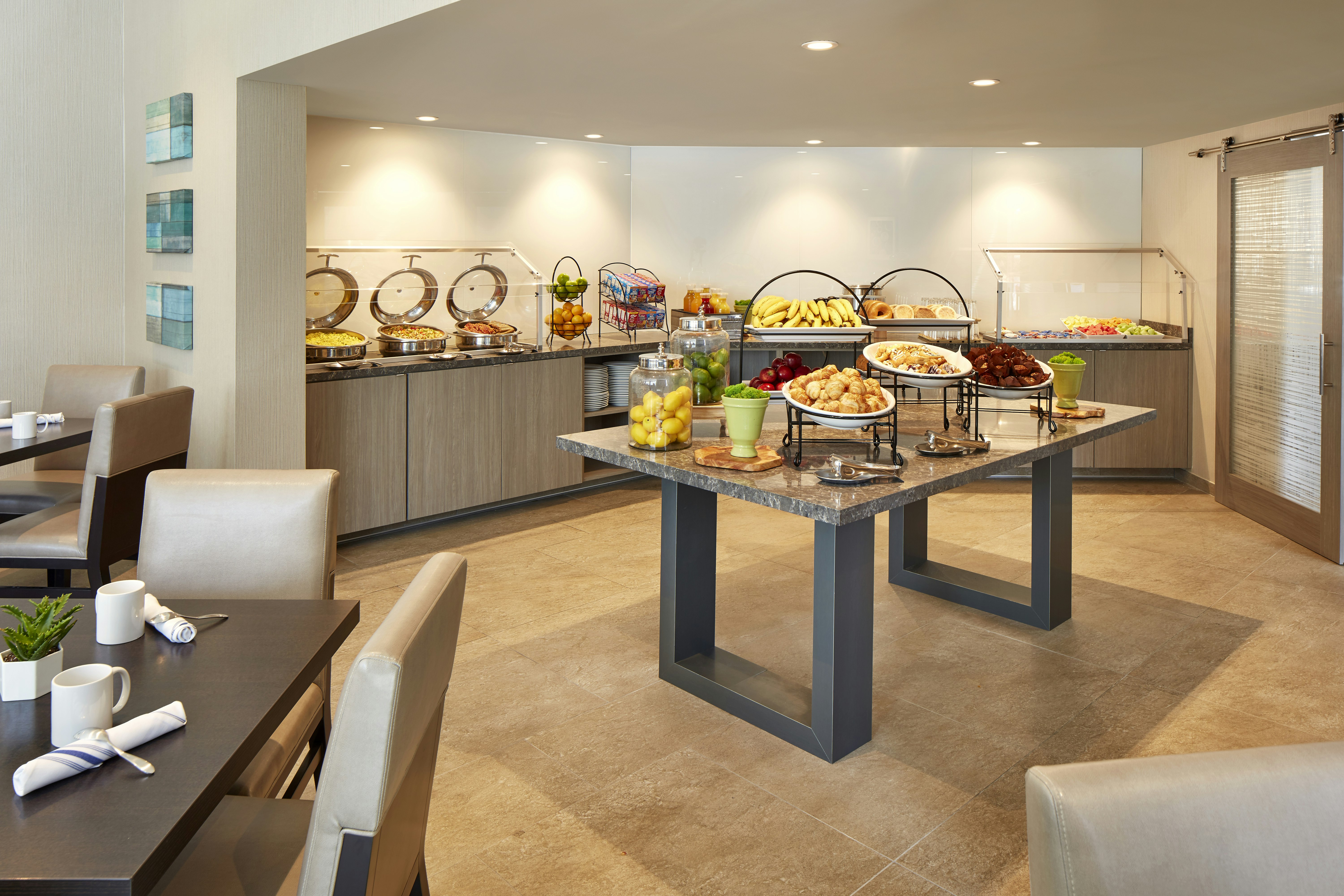 Hilton Garden Inn San Diego Mission Valley Stadium 36/67