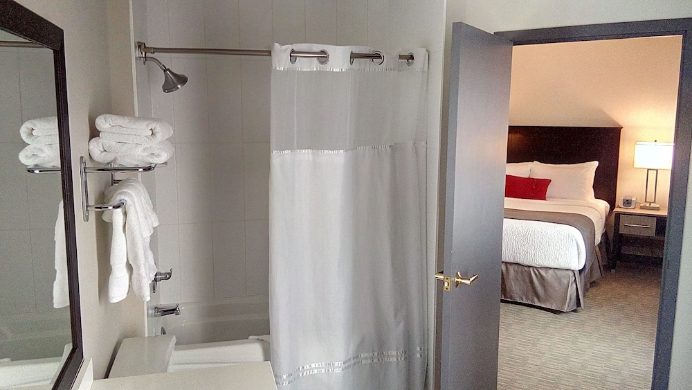 Chateau Bedford Trademark Collection by Wyndham 50/50
