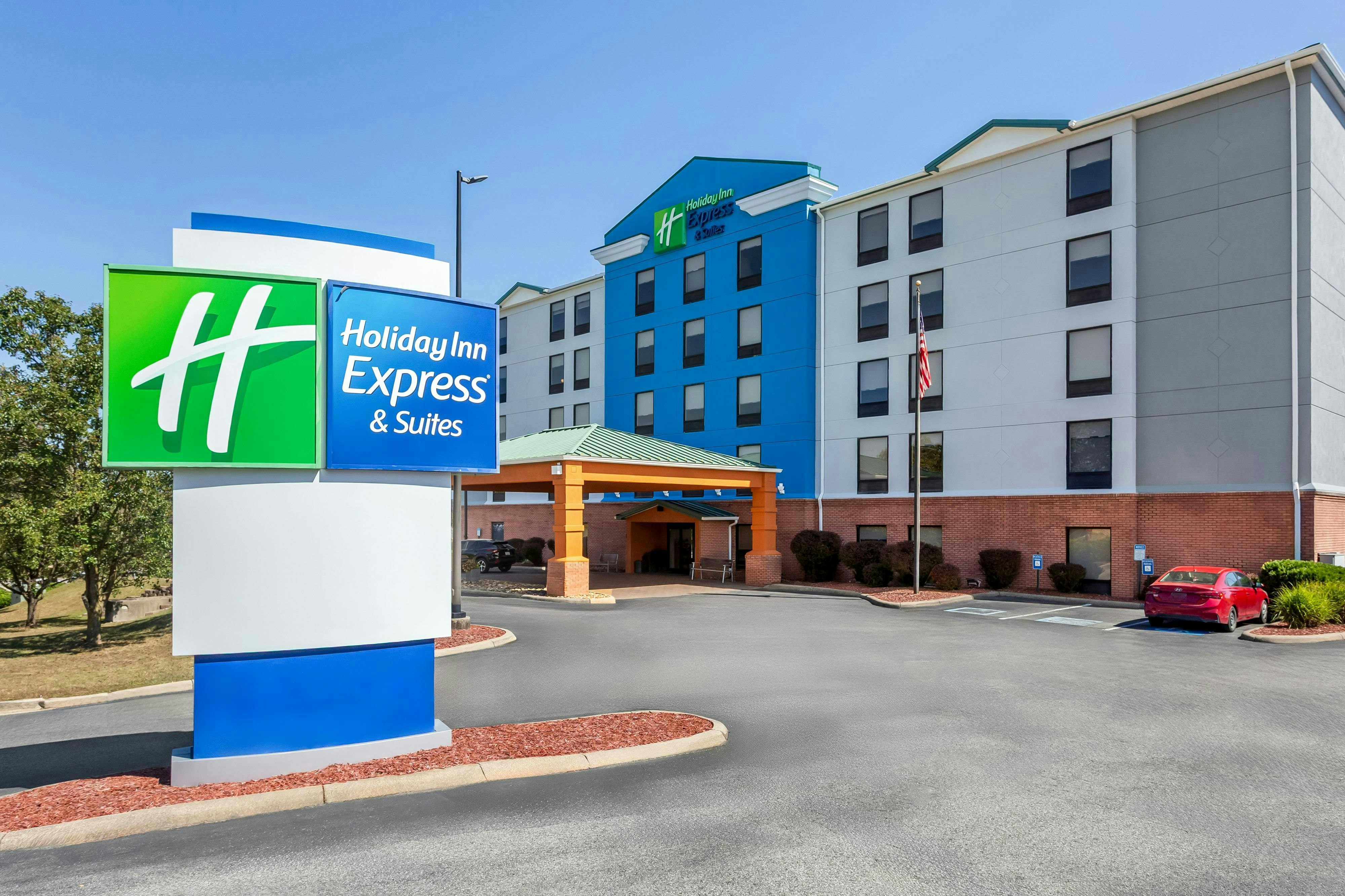 Holiday Inn Express Hotel And Suites Charleston Southridge 40/50