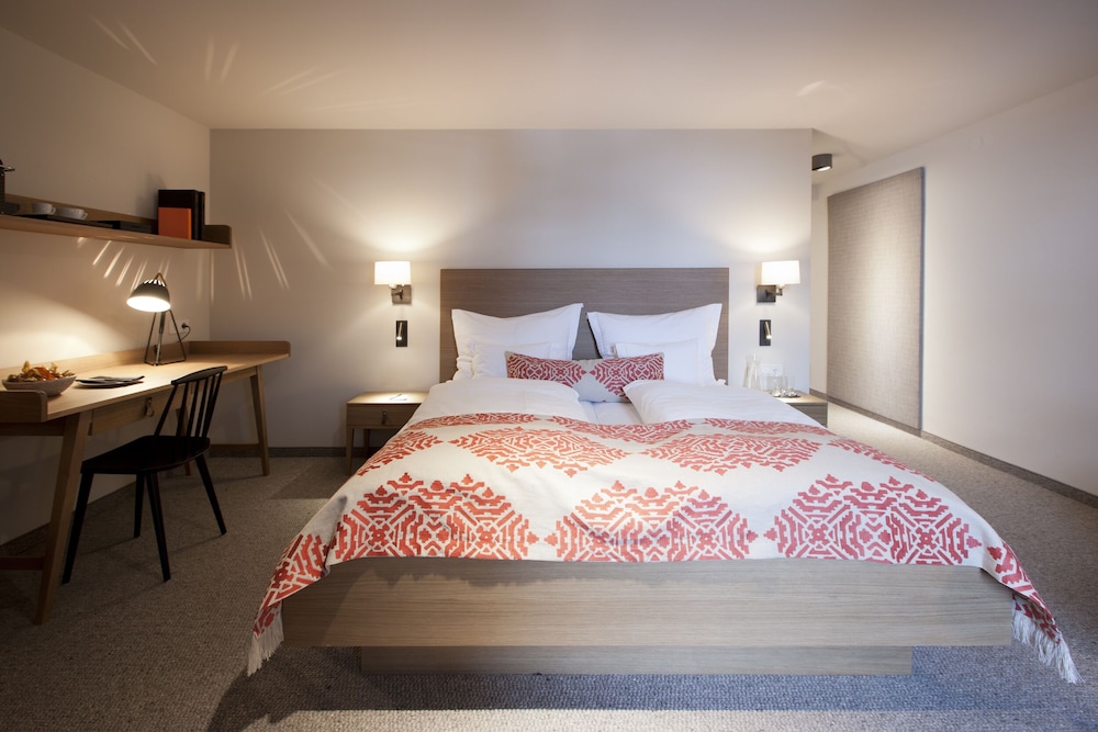HOTEL BERGHOF 16/79