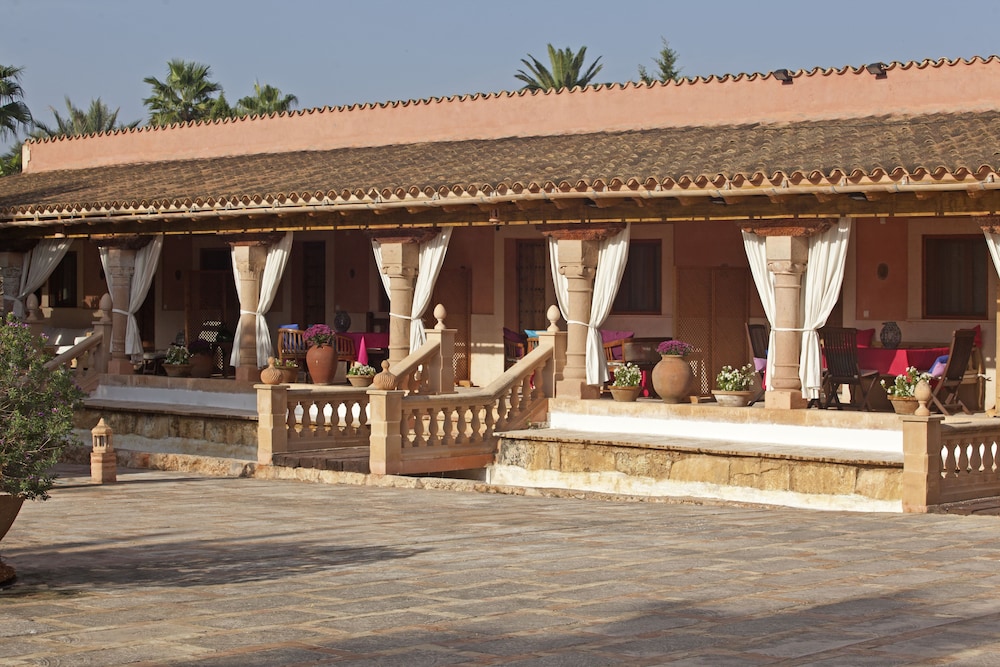 Es Revellar Art Resort - Adults Only 10/110