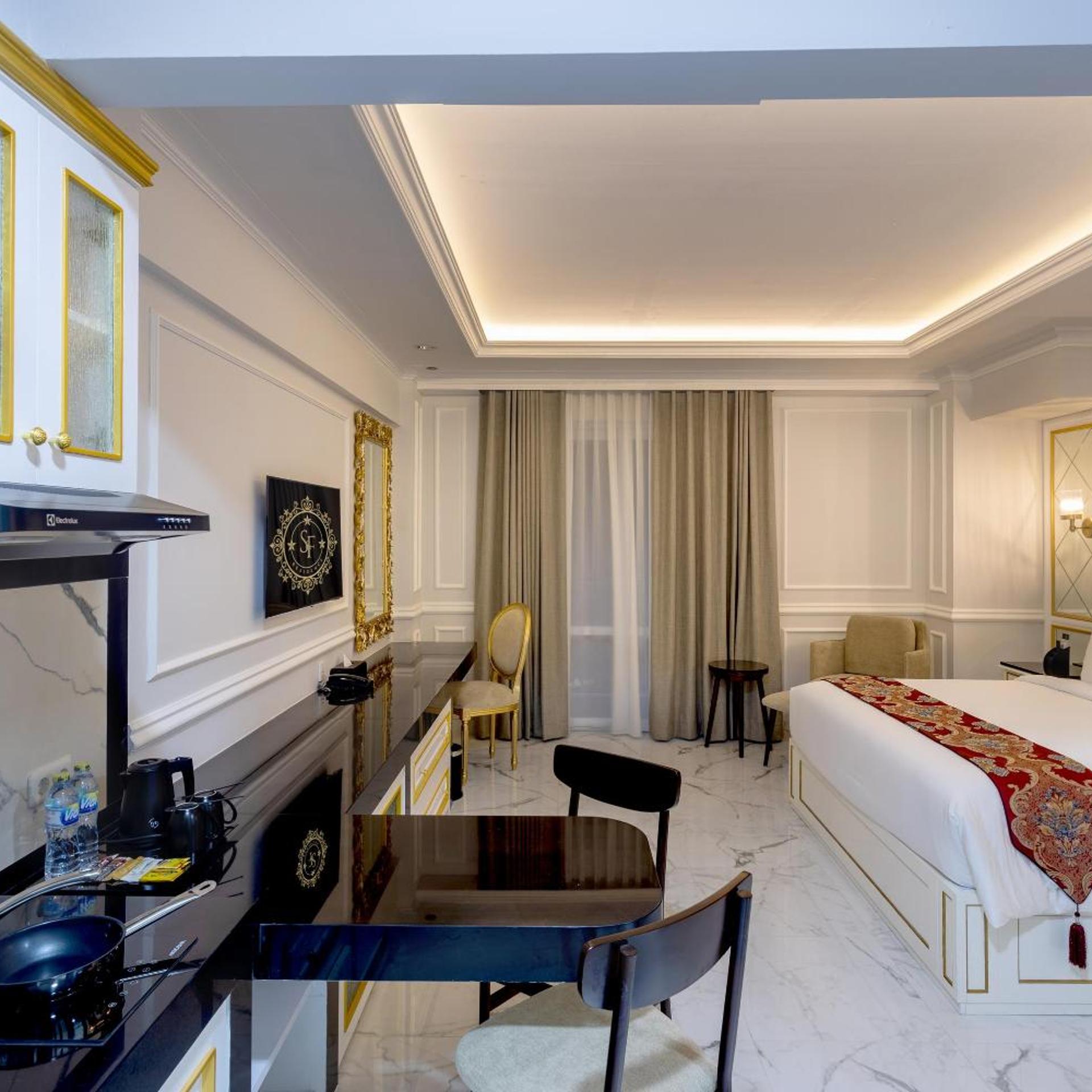 S and F Residence 16/36