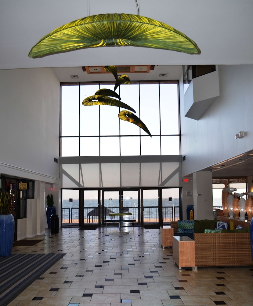 DoubleTree by Hilton Corpus Christi Beachfront 32/41