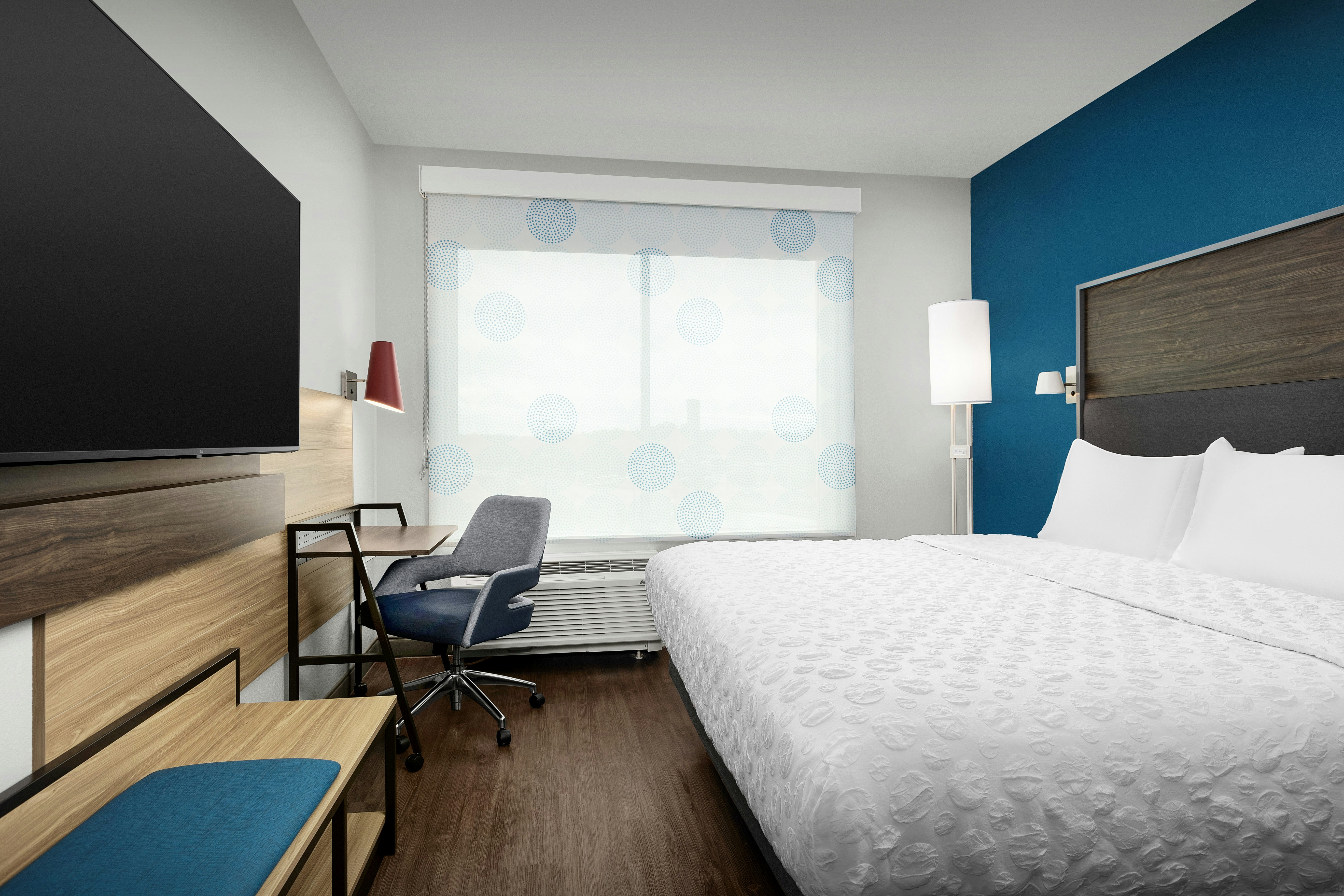 ROOM, KING BED