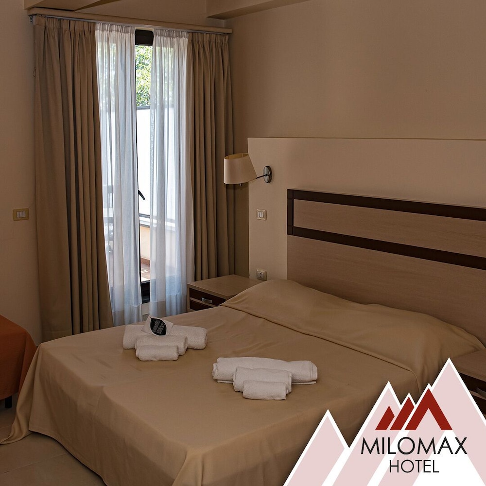 HOTEL MILOMAX 36/68