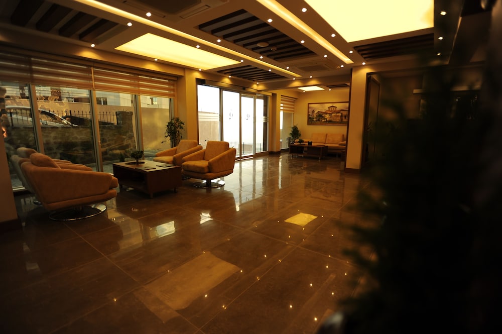 QAMAR PRESTIGE SUITES 11/49