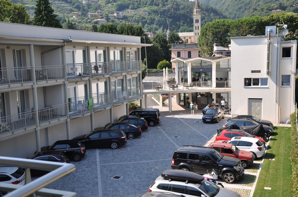 Hotel Vischi 38/50