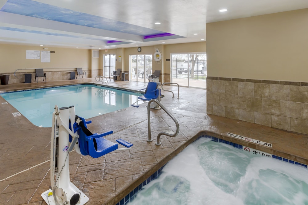 Comfort Inn & Suites Woods Cross - Salt Lake City North 26/43