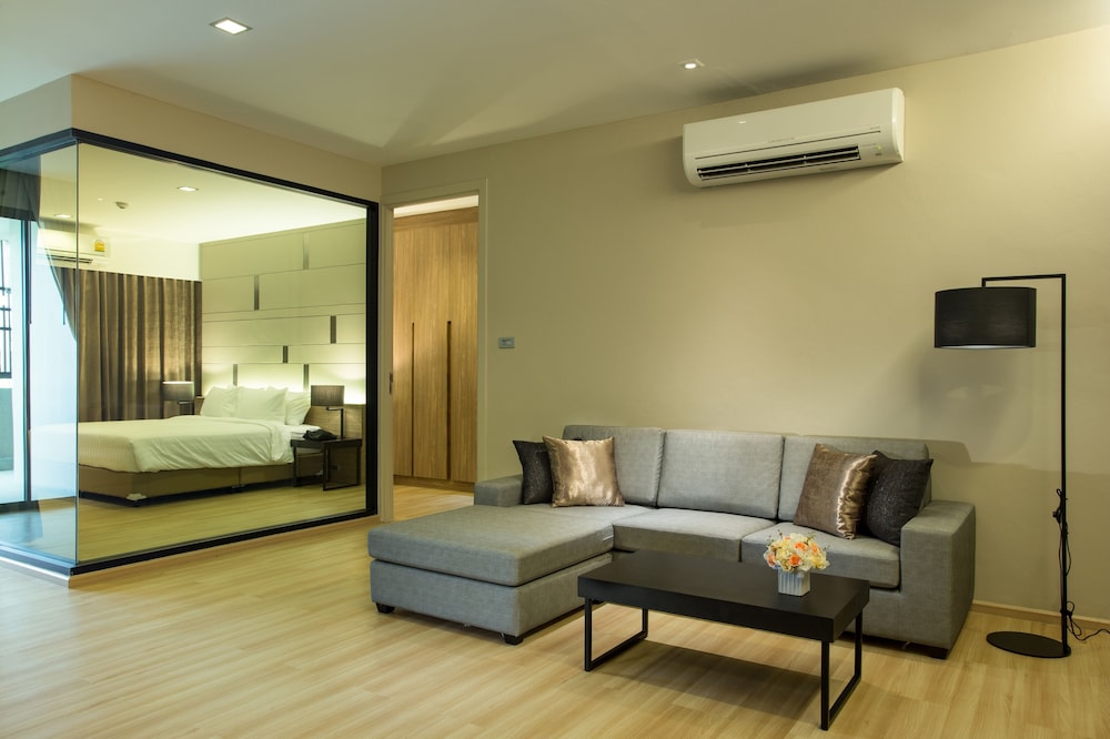 HYDE PARK CHIANGMAI 46/72