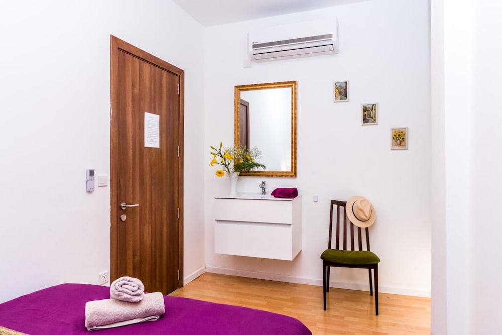 Marco Polo Malta Hostel 25/41