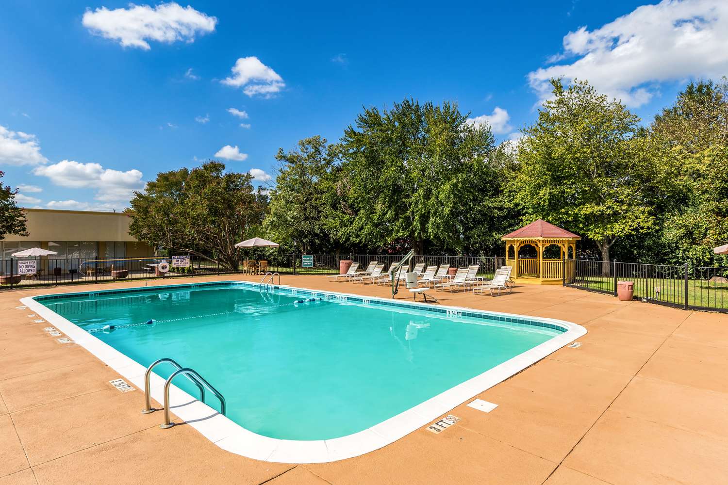 Quality Inn Clemson Near University 16/27