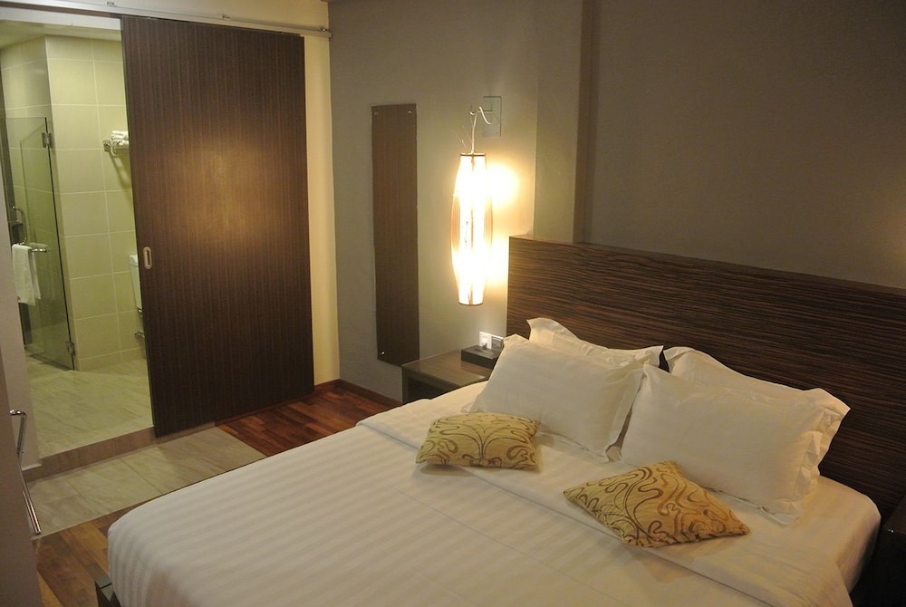 Riverside Boutique Guesthouse 14/24