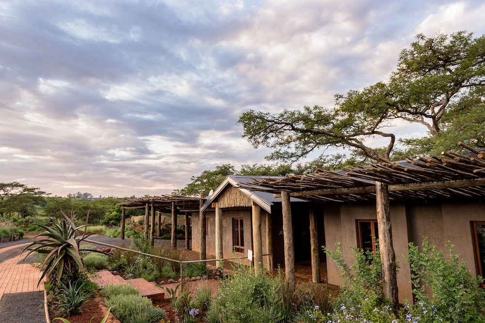 The Hilton Bush Lodge 41/45