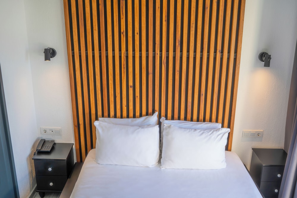 La Mira Suites 27/57