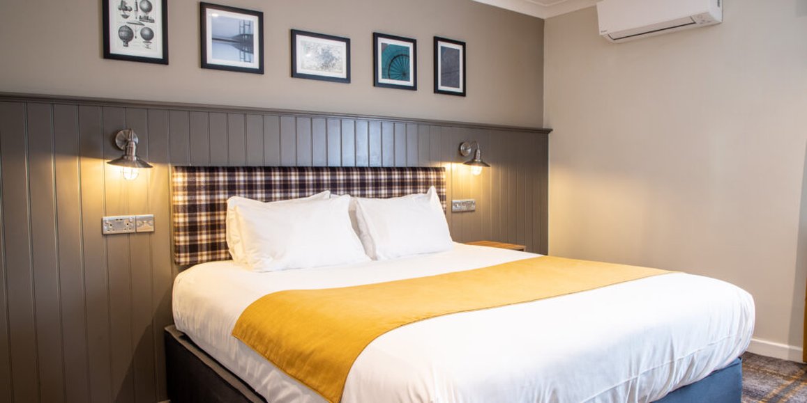 Almondsbury Interchange Hotel 10/31
