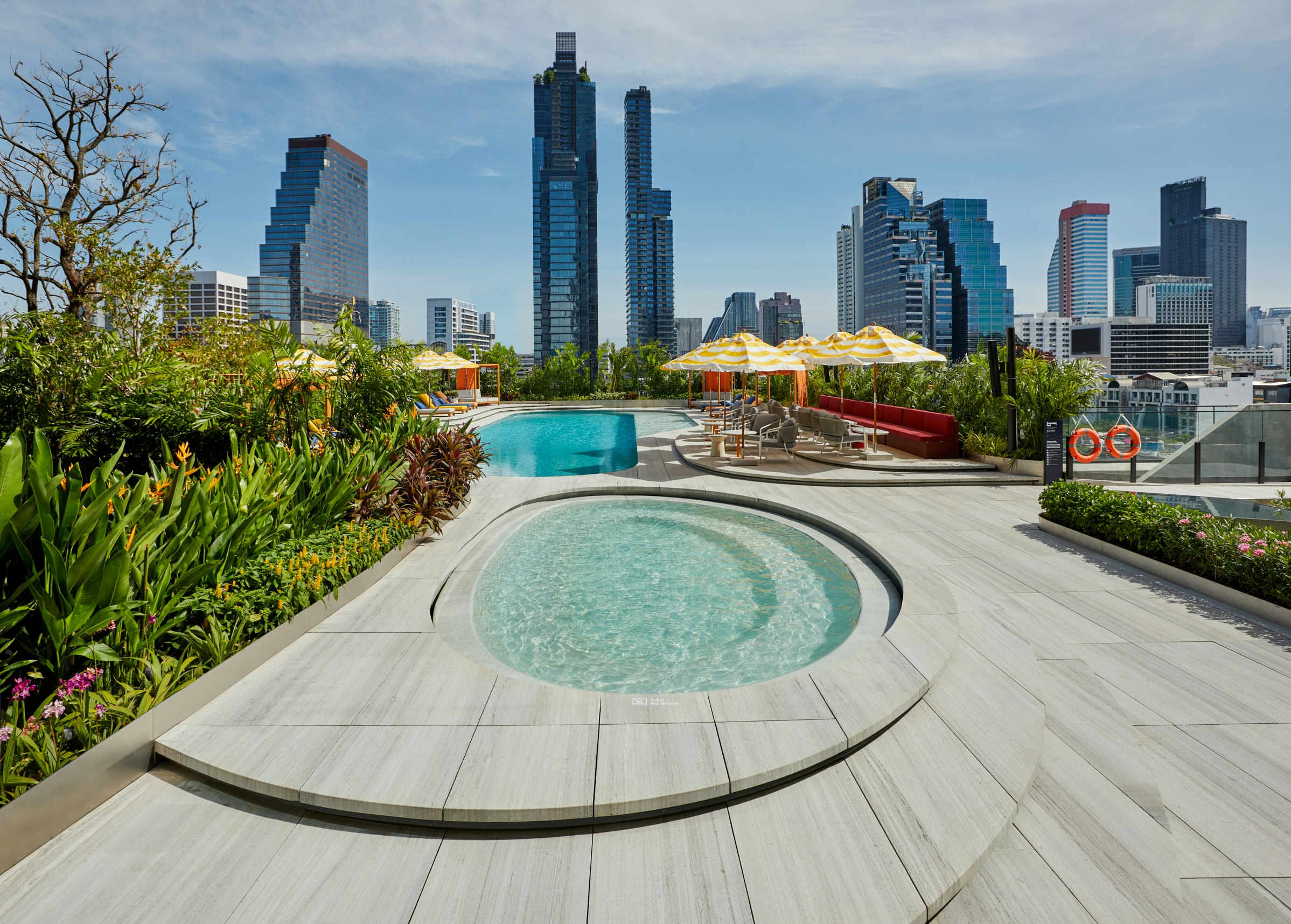 The Standard Bangkok Mahanakhon 44/50