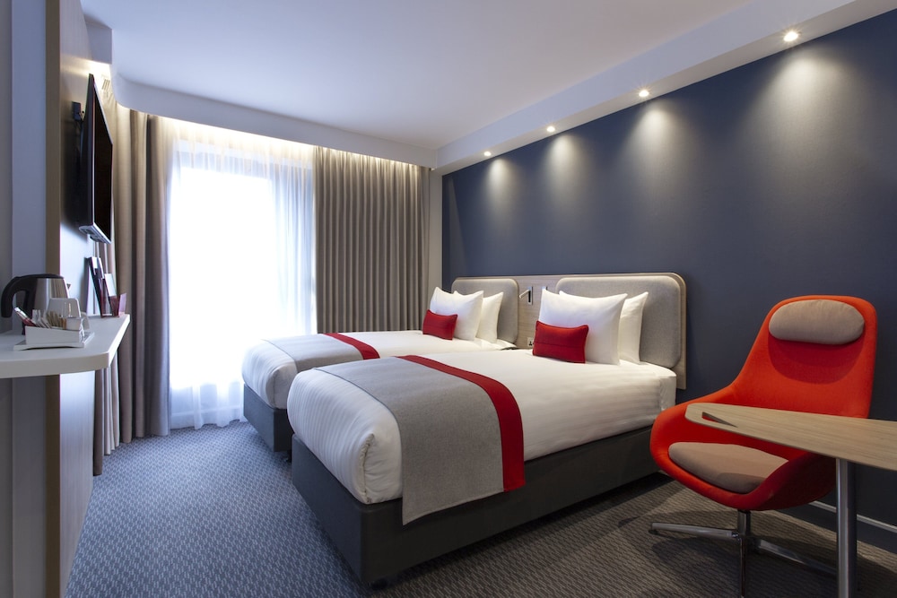 Holiday Inn Express Royal Docks 13/59