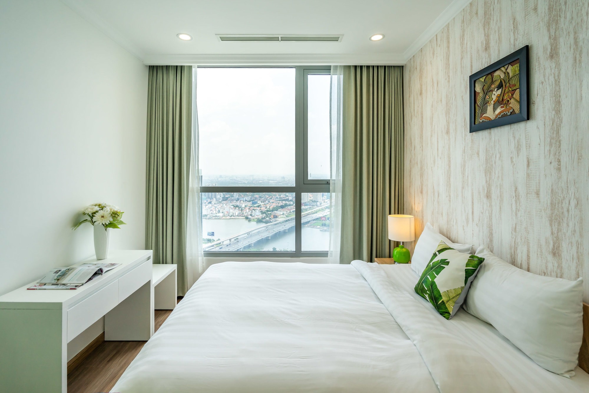 1 BEDROOM, APARTMENT, CITY VIEW, BALCONY