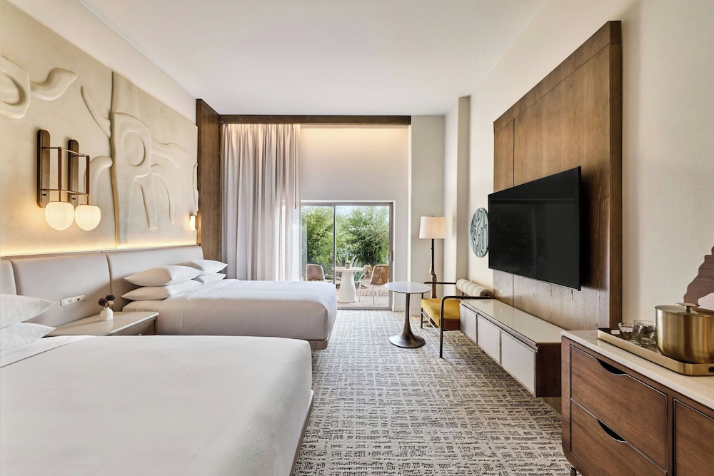 Room, 2 Queen Beds, Pool View, Pool Side, Patio