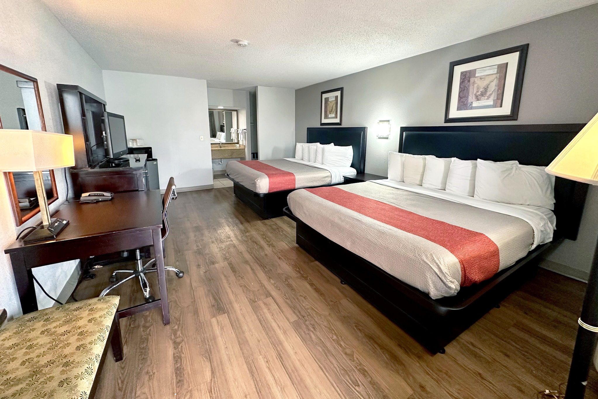Red Carpet Inn Norwalk CT 5/45