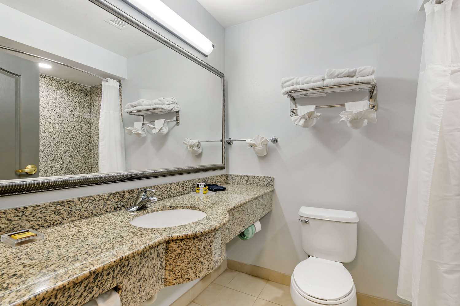 Best Western Plus First Coast Inn & Suites 49/53