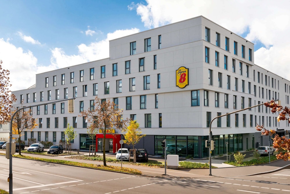 Super 8 by Wyndham Augsburg 49/53
