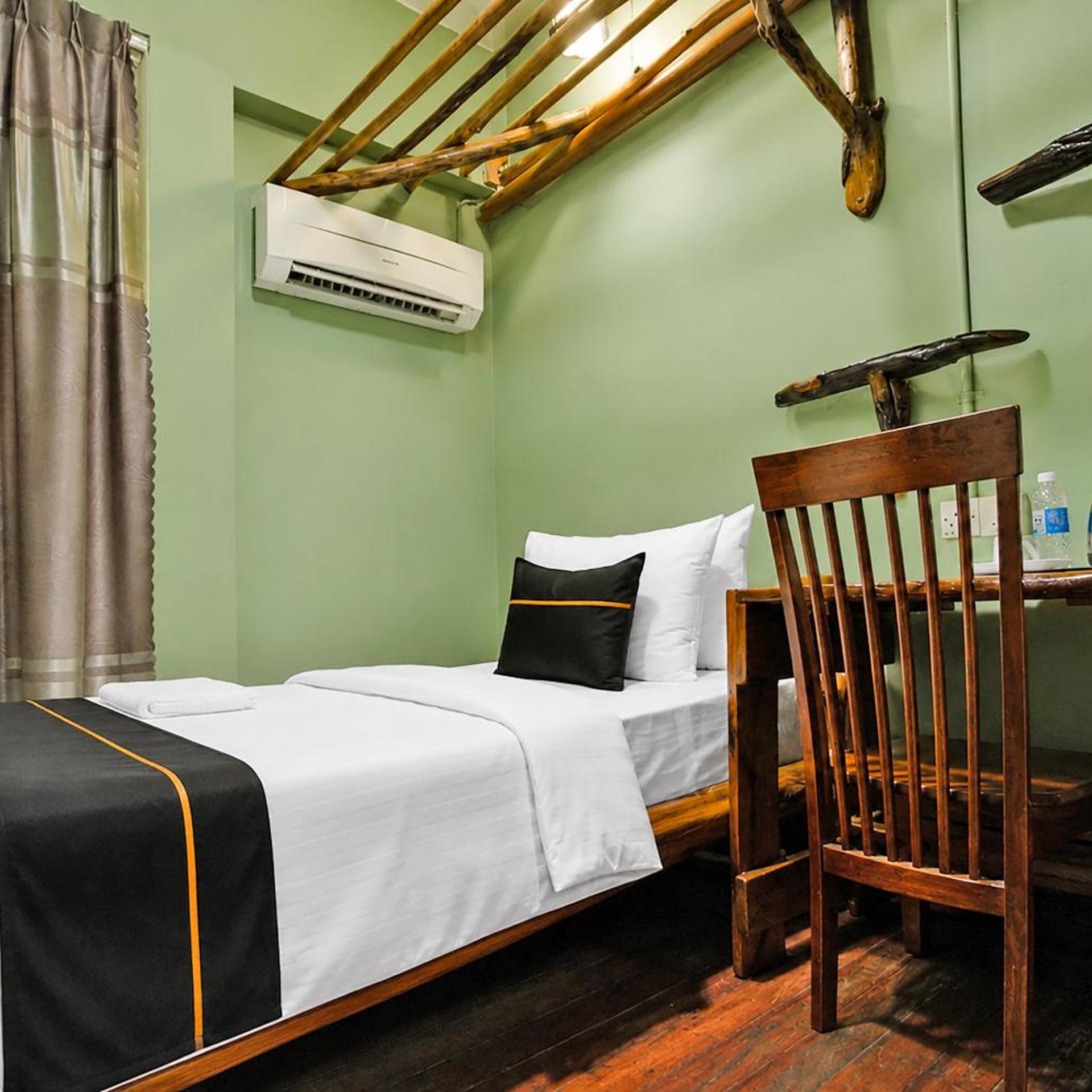 OYO 89411 900 Inn 24/50