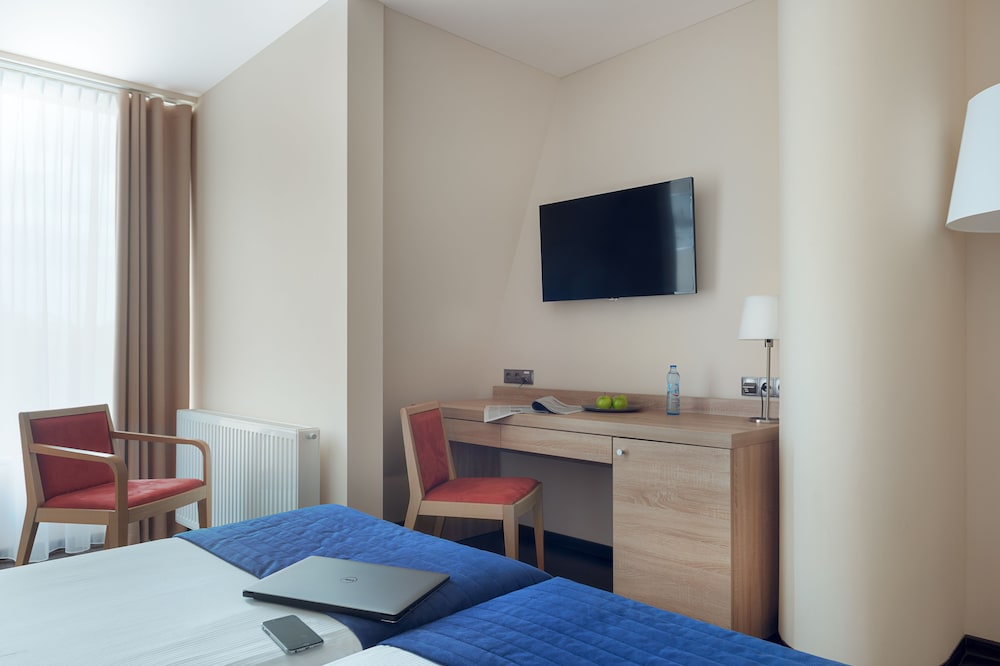 Molo Hotel 10/65
