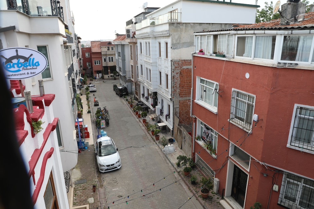 Sea House Suites 42/50