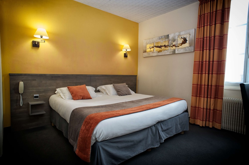 Brit Hotel Le Surcouf 10/42