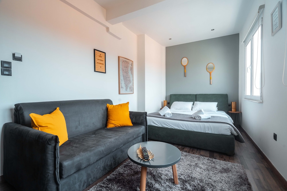 Athens Version Luxury Suites 27/70