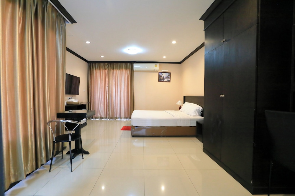 Triton Place 24/52