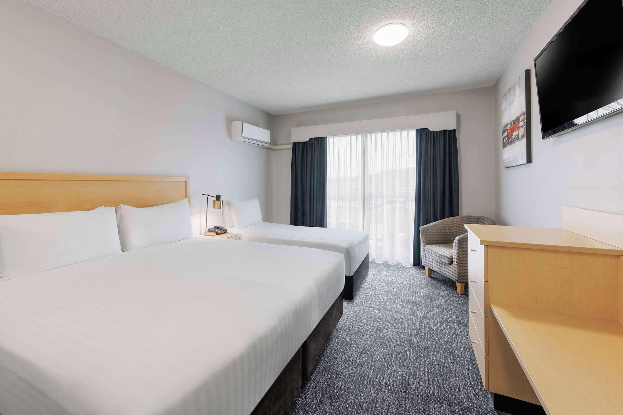 Standard, Multiple Beds