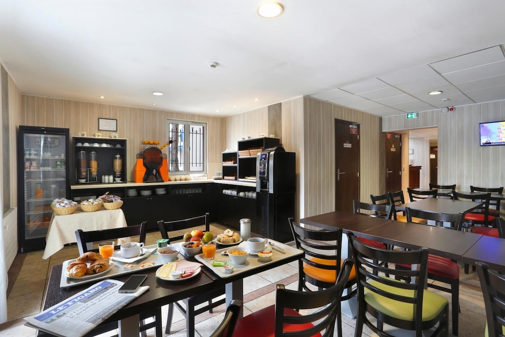 GRAND HOTEL SENIA 52/65