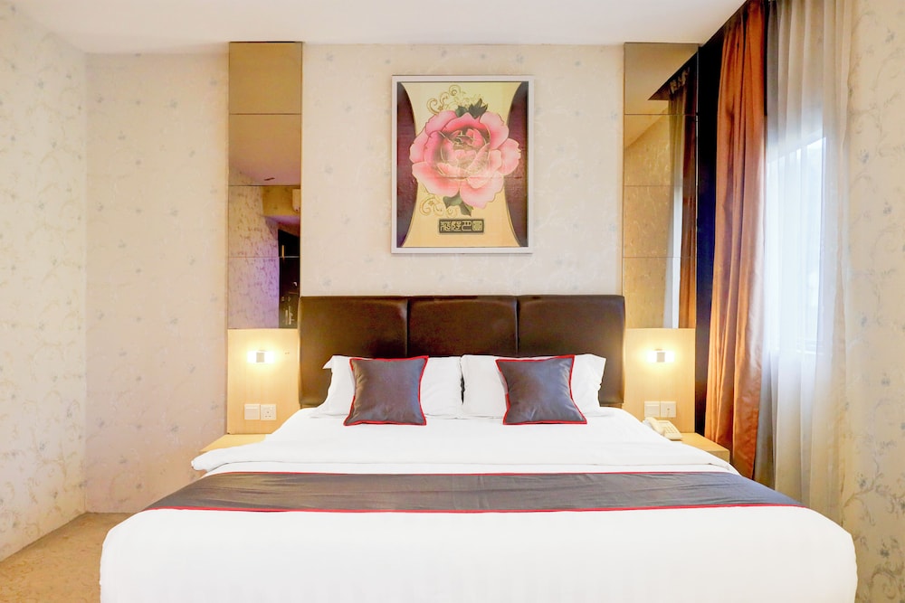 RedDoorz Premium near Grand Batam Mall 15/50