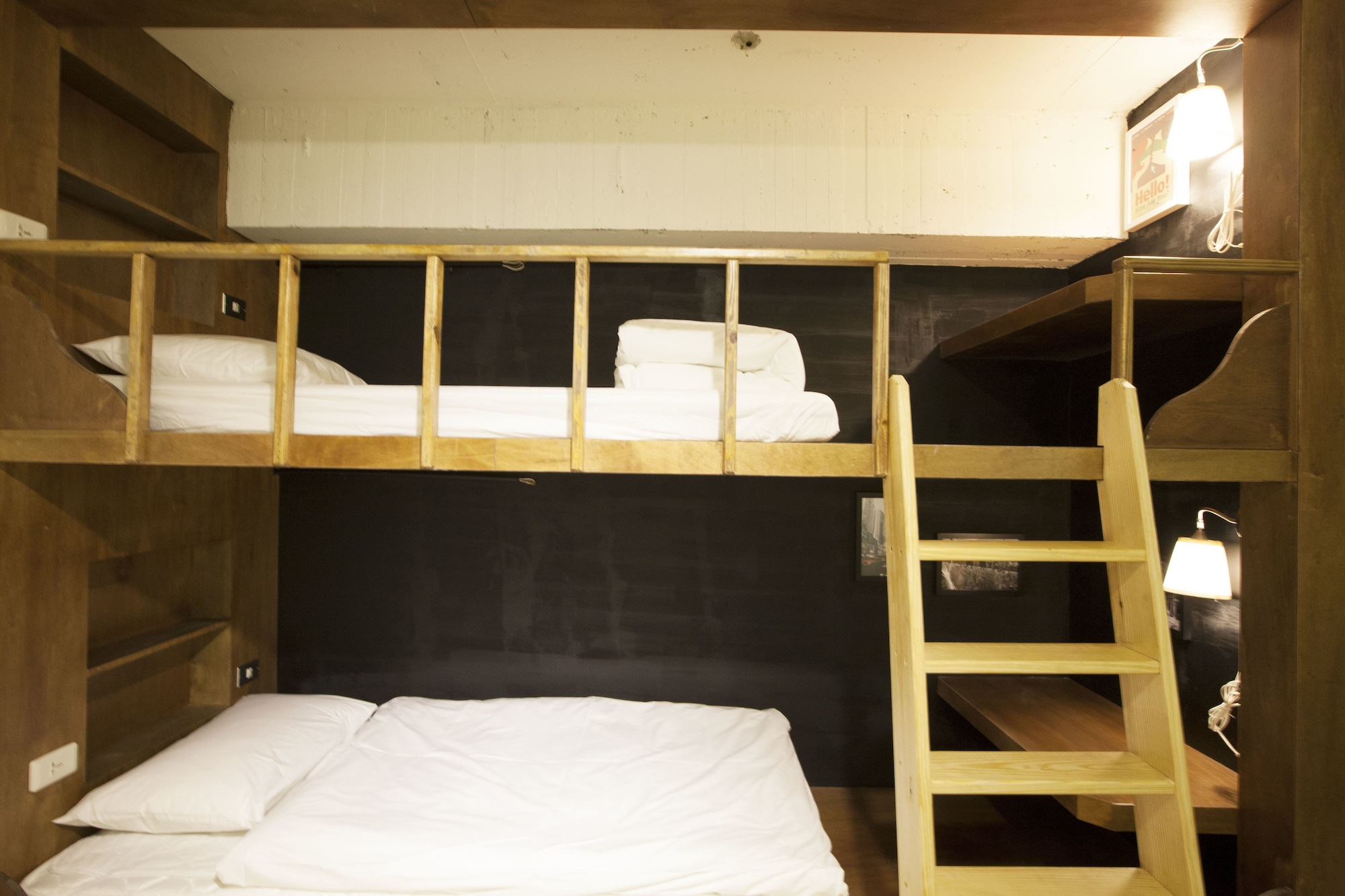 STANDARD, TWIN BEDS, NO WINDOW