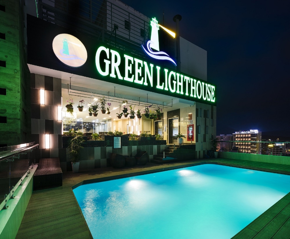 Green Lighthouse Hotel 4/58
