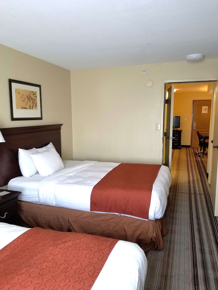 Country Inn Suites By Radisson Lexington Va 18/57