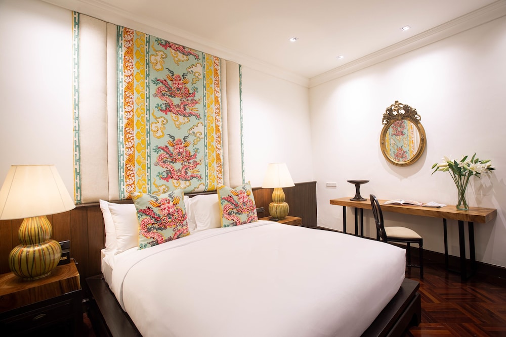 The Bridge An Eclectic Luxotel Chiangmai 23/72