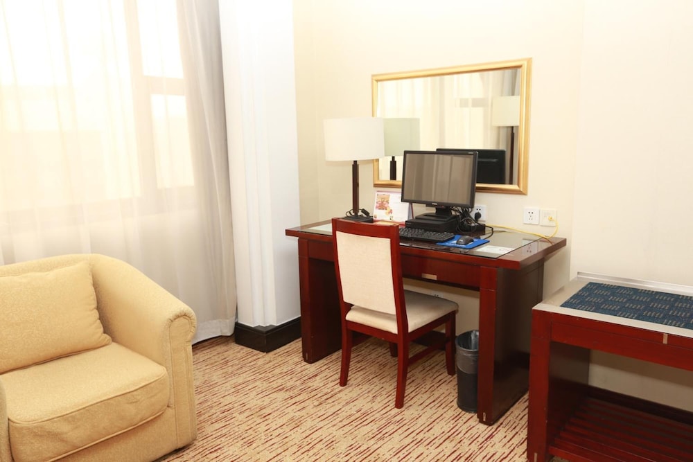 Poly Plaza Hotel Beijing 50/56
