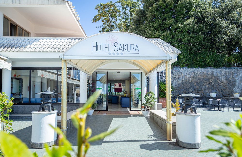 Hotel Sakura, Sure Hotel Collection by Best Western 7/66