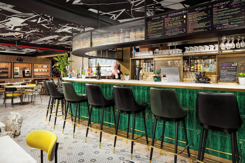 Moxy Paris La Villette 38/56