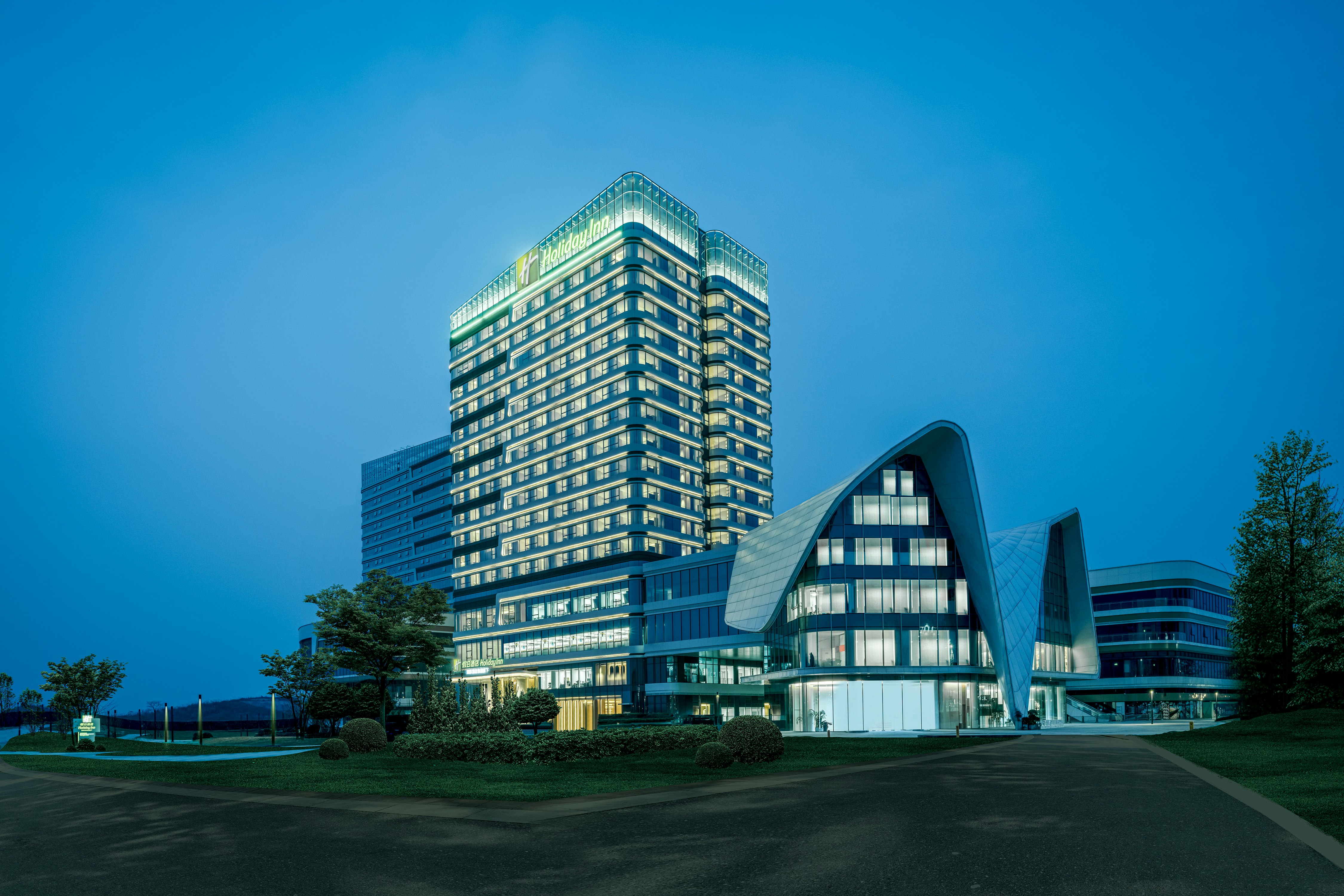 Holiday Inn Chengdu East 2/46