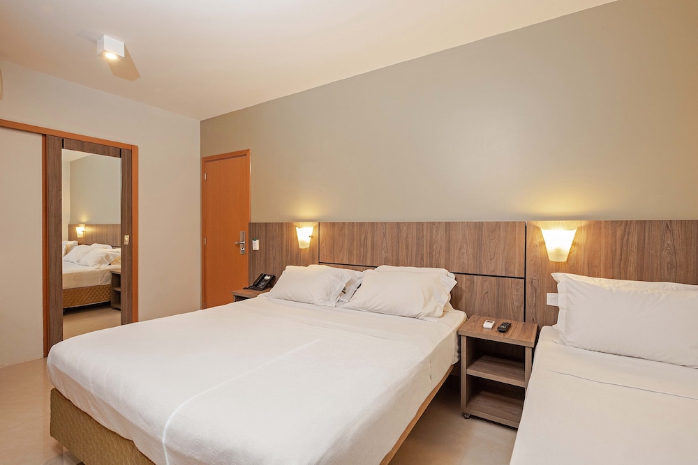Slim Hotel Curitiba Av. das Torres 6/27