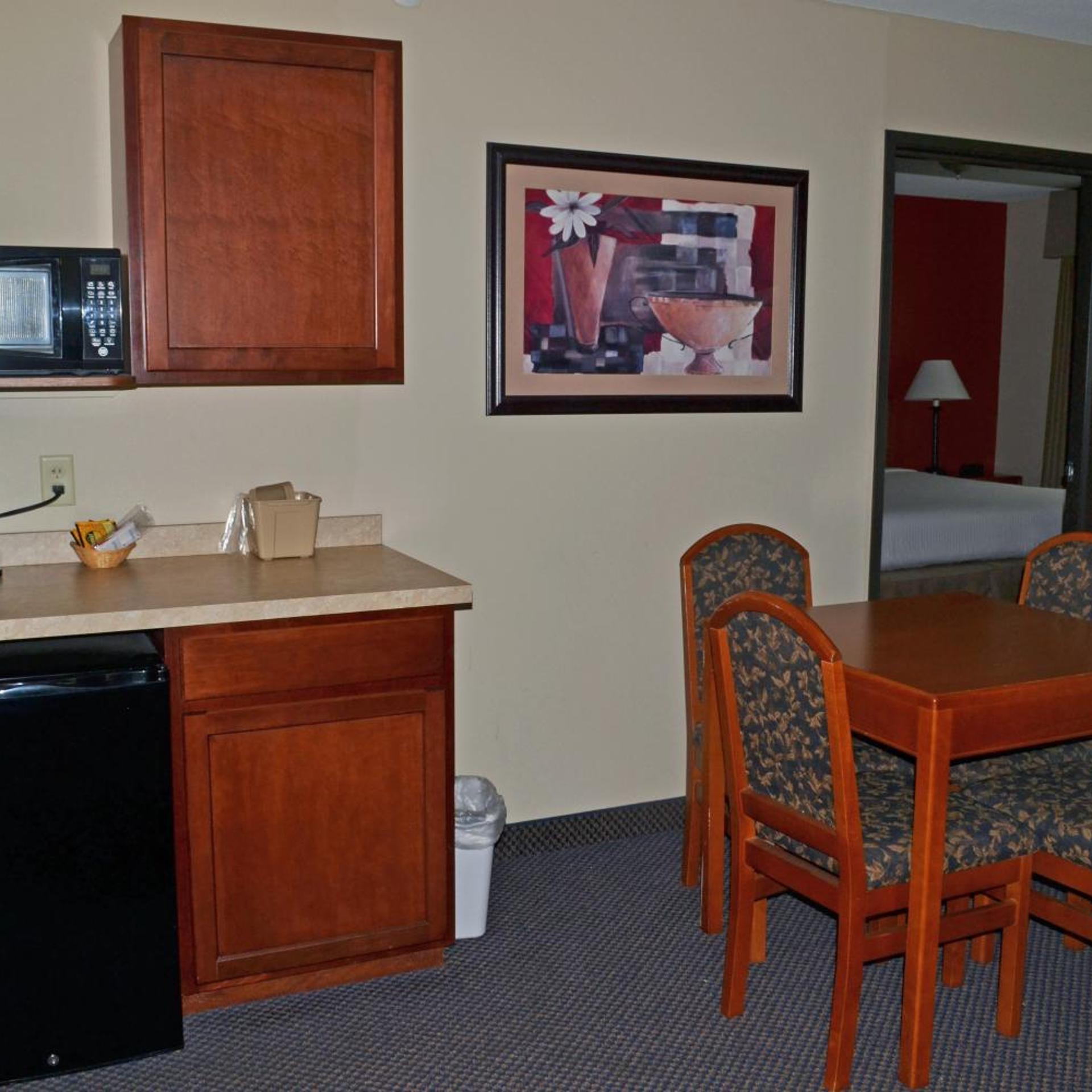 Paola Inn And Suites 12/47