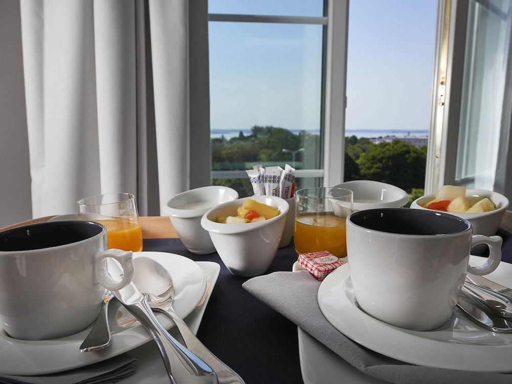 Hotel Mercure Brest Centre Les Voyageurs 48/72
