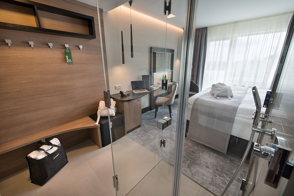 PREMIUM Hotel 39/69
